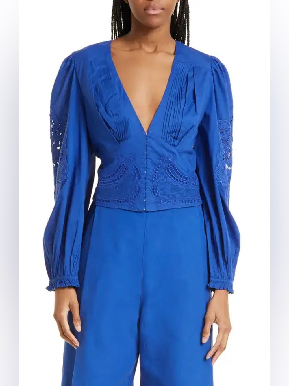 FARM RIO PLEATED EMBROIDERED BLOUSE